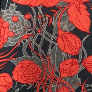 Beautiful Lularoe Sara